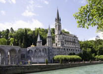 Базилика Нотр-Дам-дю-Розэр в Лурде