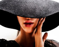 Без бренда «Дама в стильной шляпе» в Волжском